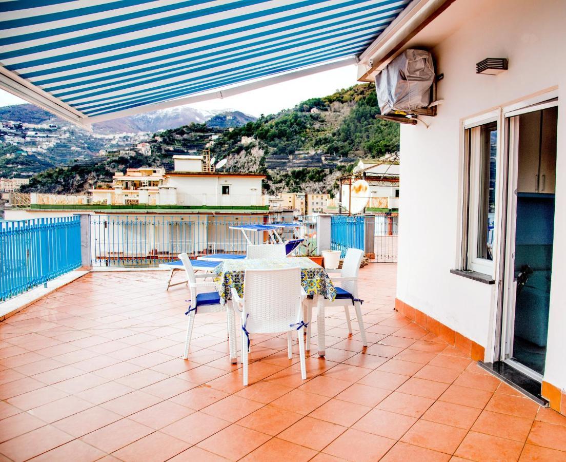 Appartement A Terrace On The Sea à Maiori Extérieur photo